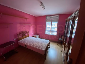 Apartment 3 Bedrooms in Logroño Centro