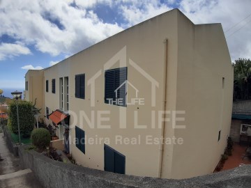 Apartment 2 Bedrooms in Santo António