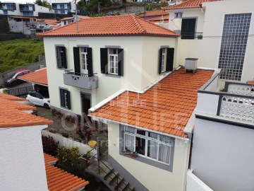 Moradia 4 Quartos em Funchal (Santa Luzia)