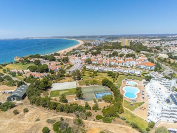 House 4 Bedrooms in Alvor