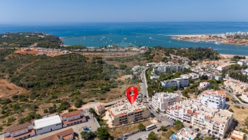 Apartment 3 Bedrooms in Ferragudo