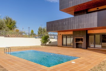 House 5 Bedrooms in Bétera Centro