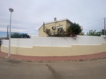 House 4 Bedrooms in Los Urrutias