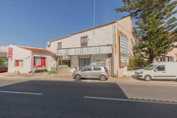 Loja em Almargem do Bispo, Pêro Pinheiro e Montelavar