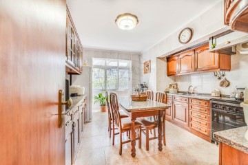 Apartamento 3 Quartos em Agualva e Mira-Sintra