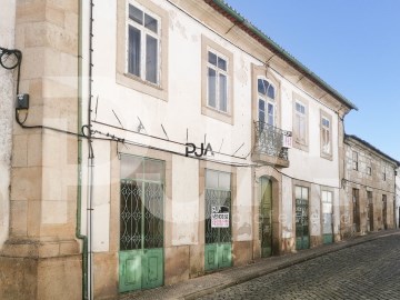 Edificio en Mangualde, Mesquitela e Cunha Alta