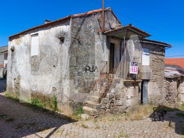 House  in Ferreira de Aves