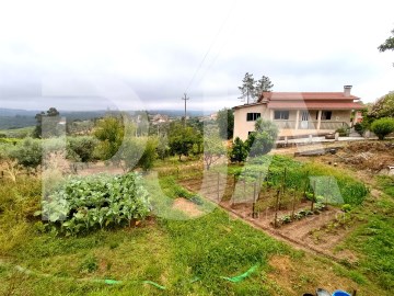 Quintas e casas rústicas 3 Quartos em Insua