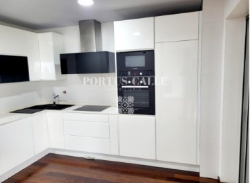 Apartamento 3 Quartos em Gondomar (São Cosme), Valbom e Jovim