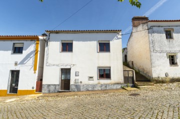 Maison 2 Chambres à São Bartolomeu do Outeiro e Oriola