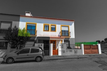 House 3 Bedrooms in Malagueira e Horta das Figueiras