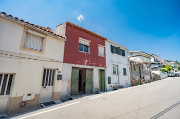 MORADIA PARA RECONSTRUÇÃO CORRENTE COIMBRA -32