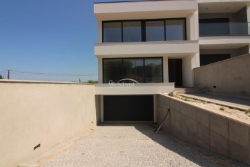 House 3 Bedrooms in Antas