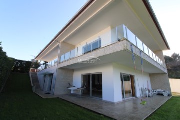 House 3 Bedrooms in Silva