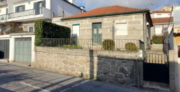 House 4 Bedrooms in Creixomil