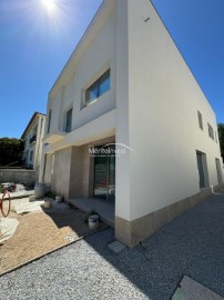 House 5 Bedrooms in Lordelo do Ouro e Massarelos