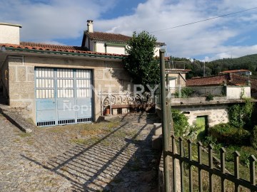 House 2 Bedrooms in São João de Rei