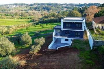 Maison 4 Chambres à Santa Eufémia e Boa Vista