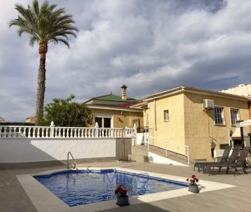 Country homes 3 Bedrooms in Torrevieja Centro