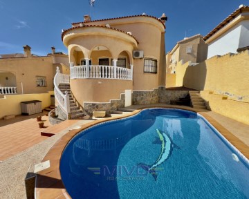 House 2 Bedrooms in Rojales