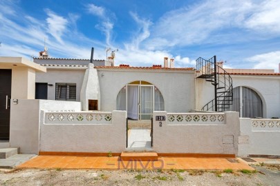 House 4 Bedrooms in Torrevieja Centro