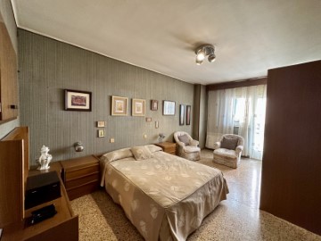 Apartment 4 Bedrooms in Cappont