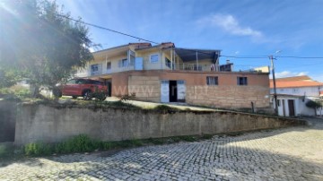 Maison 4 Chambres à Santiago Ribeira de Alhariz