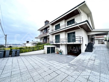 Casa o chalet 4 Habitaciones en Águas Santas