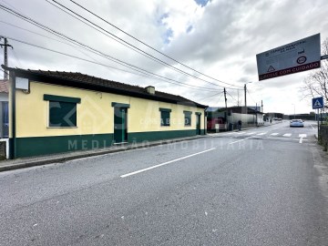 House 10 Bedrooms in Castêlo da Maia