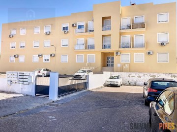 Apartamento 2 Quartos em Caia, São Pedro e Alcáçova