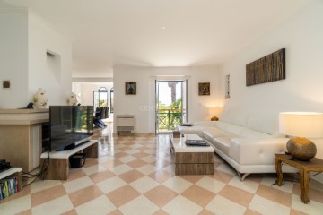 Apartment 3 Bedrooms in Carcavelos e Parede