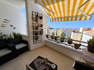 Apartamento 4 Quartos em Carcavelos e Parede