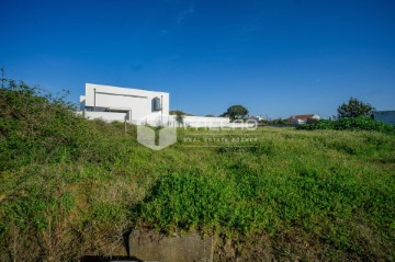 Terreno em Romeira e Várzea