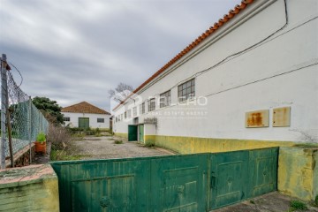 Industrial building / warehouse in Malhou, Louriceira e Espinheiro