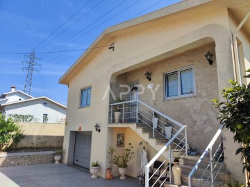 House in São Paio de Oleiros