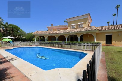 House 6 Bedrooms in Sotogrande Costa