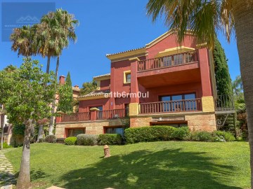 House 6 Bedrooms in Marbella Pueblo