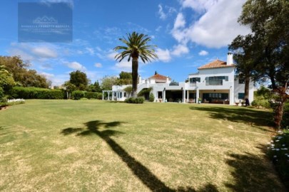 House 8 Bedrooms in Sotogrande Costa