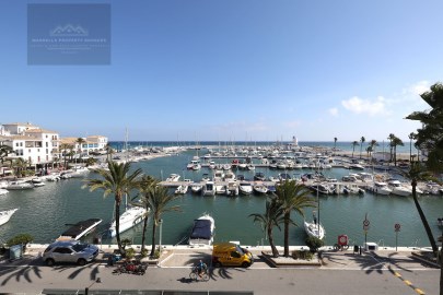 Penthouse 4 Bedrooms in La Duquesa