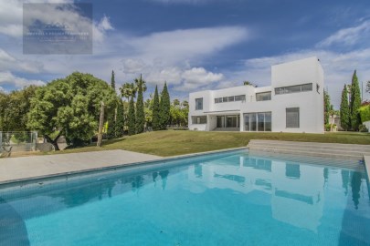 House 4 Bedrooms in Sotogrande Alto