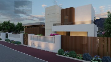 House 5 Bedrooms in Las Brisas