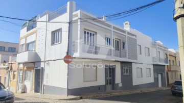 House 5 Bedrooms in Portimão