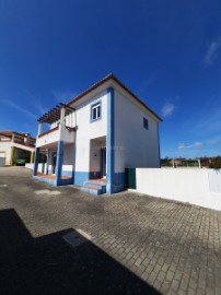 House 3 Bedrooms in Tornada e Salir do Porto