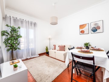 Apartment 2 Bedrooms in Alenquer (Santo Estêvão e Triana)