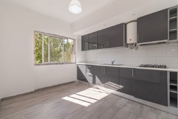 Apartamento 1 Quarto em Agualva e Mira-Sintra