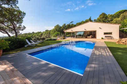 Casa con vista al mar en venta Begur