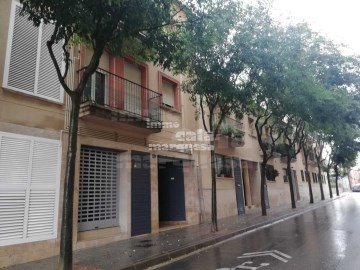 PISO CERCA DEL CENTRO DE PALAFRUGELL CON PARKING Y