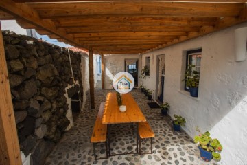 House 3 Bedrooms in Santo Antão