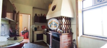 Country homes 5 Bedrooms in Santiago de Cassurrães e Póvoa de Cervães