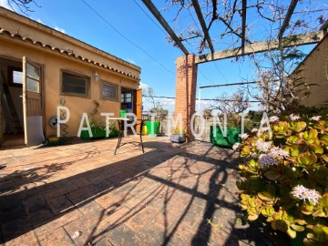 House 4 Bedrooms in El Prat de Llobregat Centre